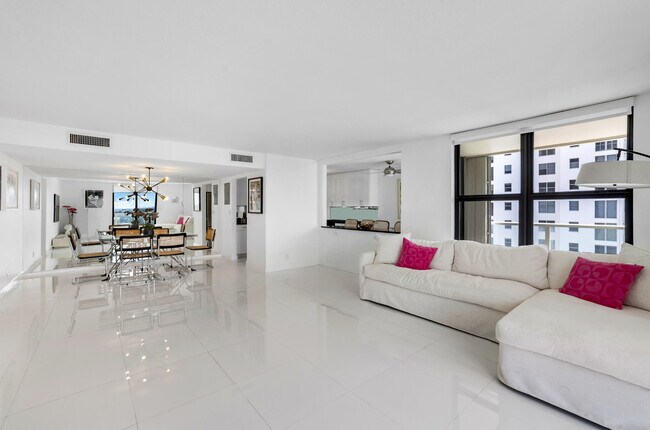 Building Photo - 1000 S Ocean Blvd