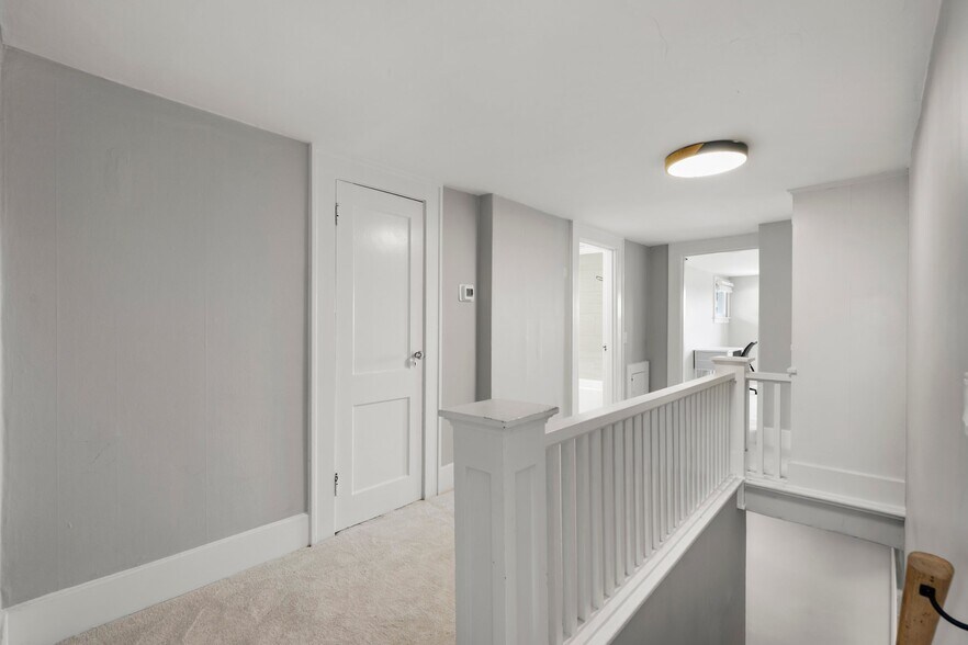 Building Photo - 4525 5th Ave NE