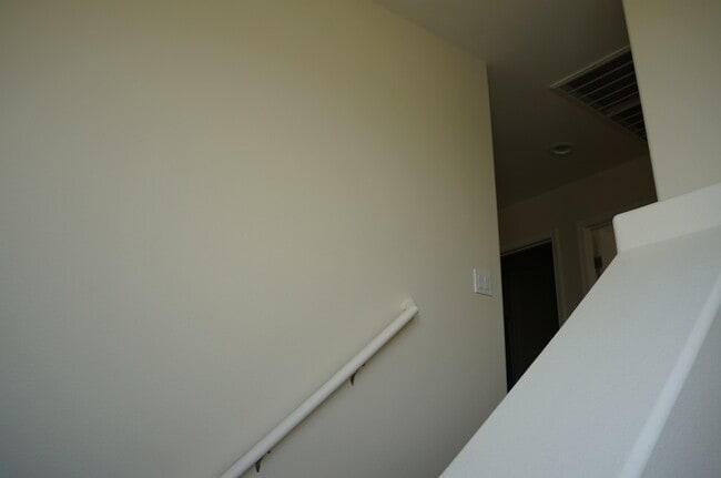 Building Photo - BEAUTIFUL SOUTH LAS VEGAS HOME IN A QUIET ...