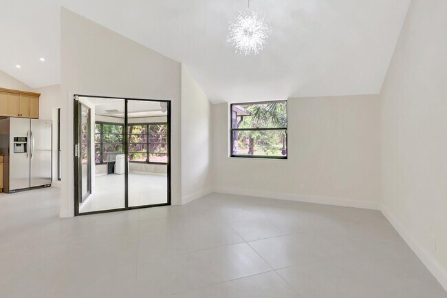 Building Photo - 9258 Ketay Cir