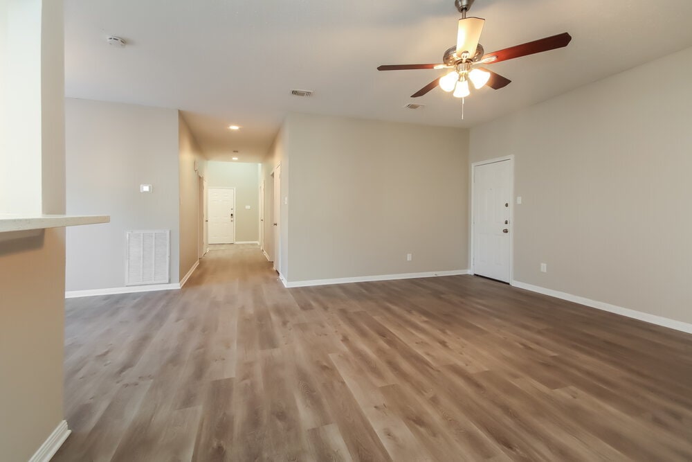 Building Photo - 8506 Deer Meadow Dr