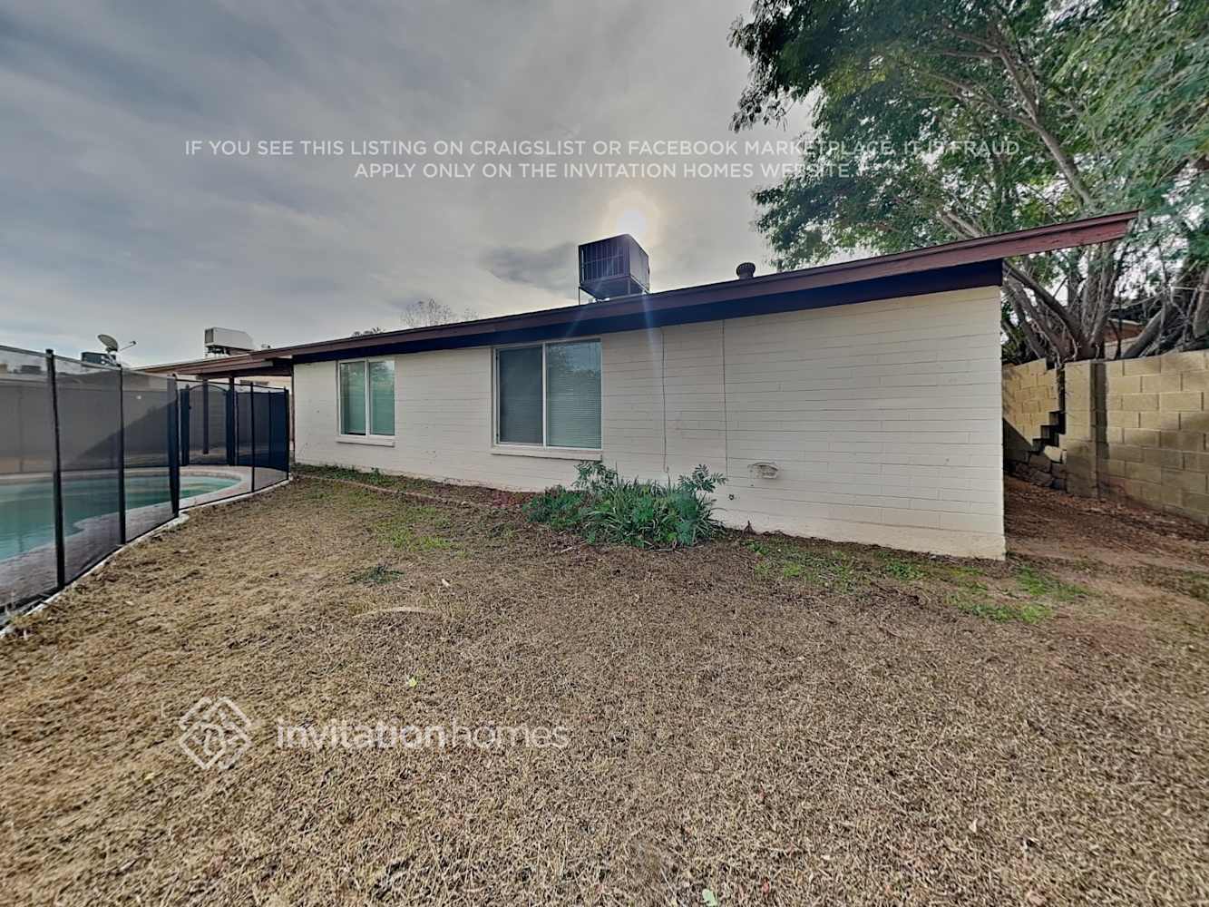 Building Photo - 5552 W Carol Ave