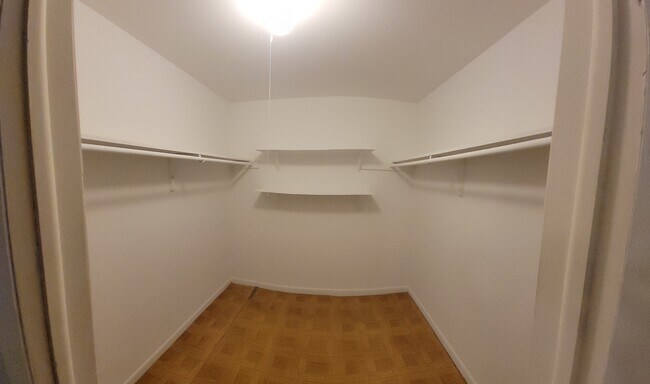 Building Photo - 8901 N Western Ave