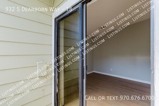 Building Photo - 932 S Dearborn Way
