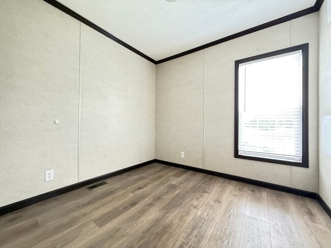 Building Photo - 38110 Versailles St