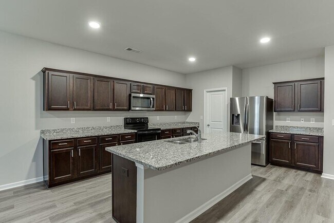 Building Photo - 145 Alexander Ln