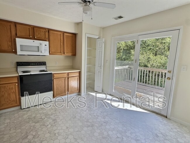 Building Photo - 110 Botley Ln