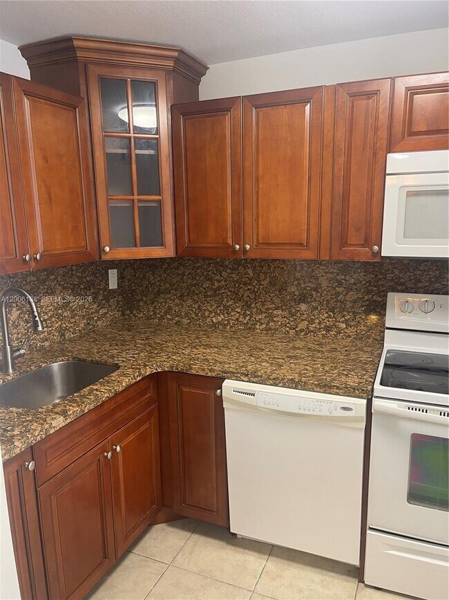 Building Photo - 1901 Brickell Ave