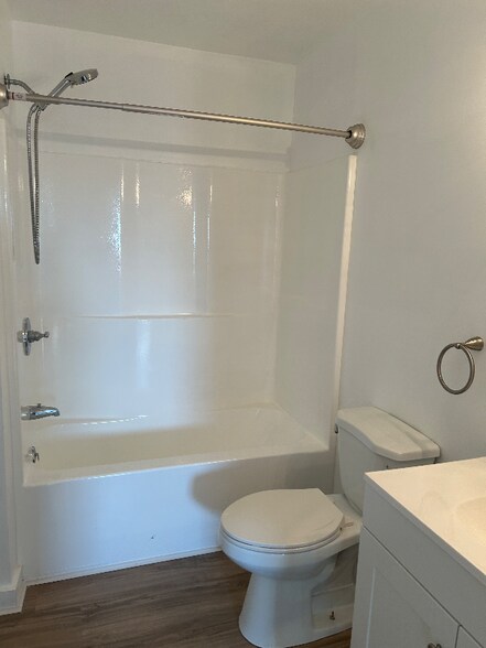 Building Photo - 131 Hufnagel Dr