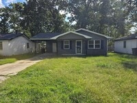 Building Photo - 406 SE 1st St