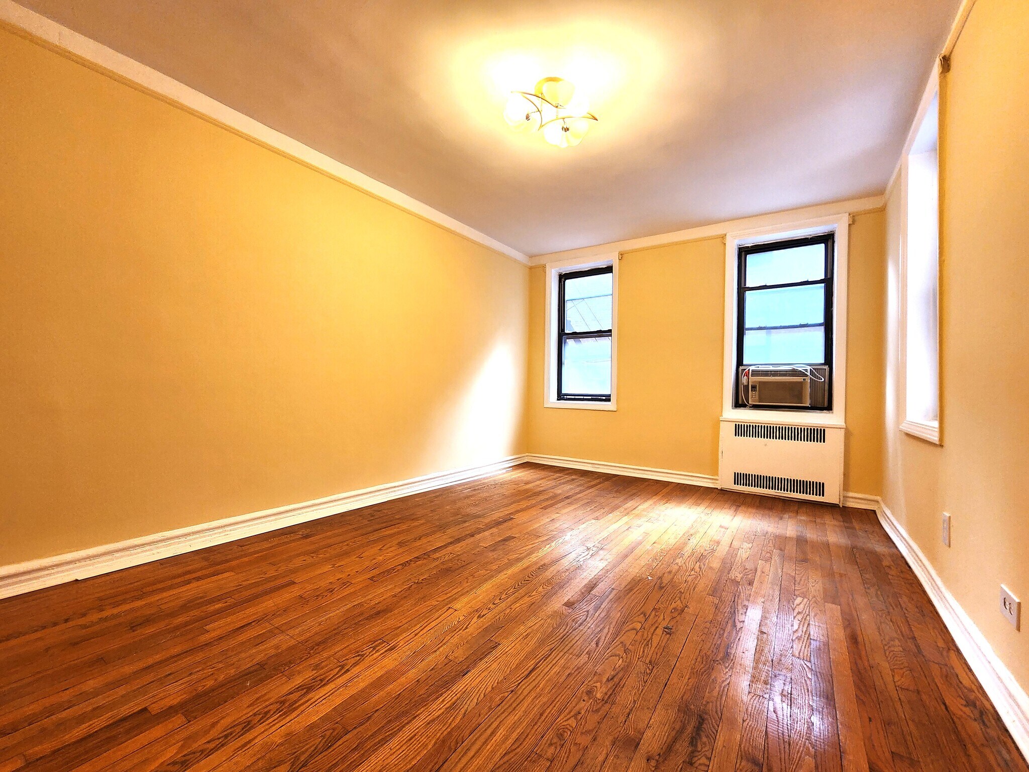 Bedroom - 10 Avenue P