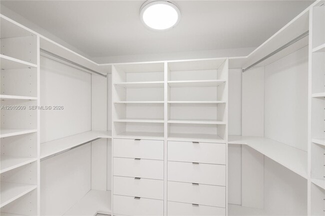 Building Photo - 151 Crandon Blvd