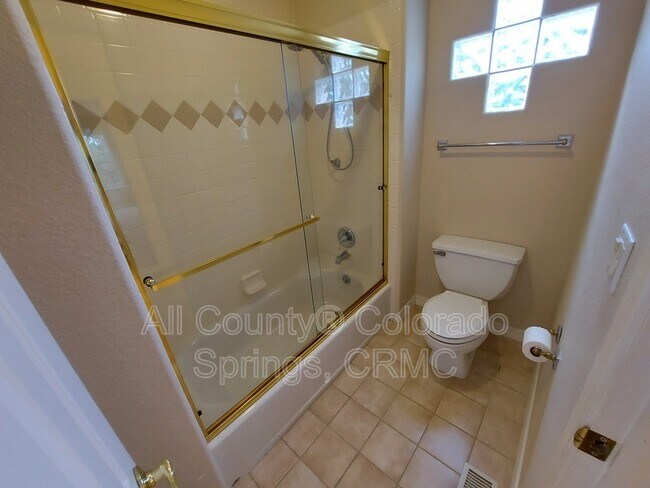 Building Photo - 5035 Langdale Way