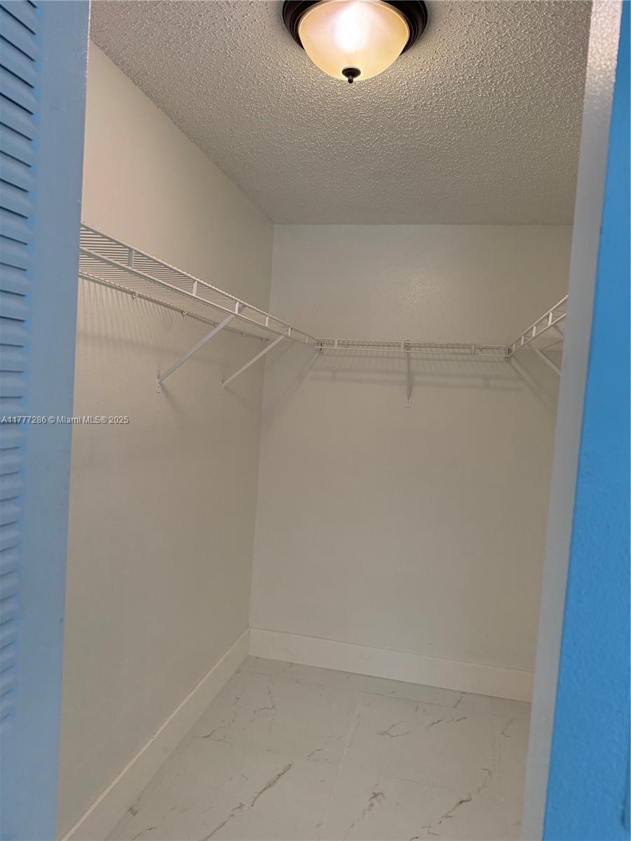 Building Photo - 3221 Sabal Palm Mnr
