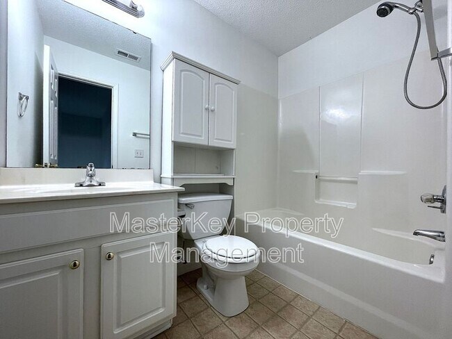 Building Photo - 5612 Sorrell Crossing Dr