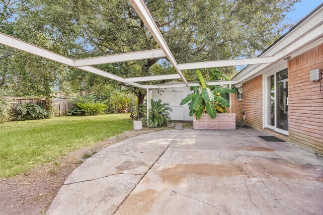 Building Photo - 5518 McKnight St