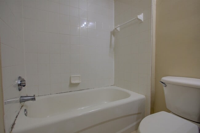 Building Photo - 520 Florida Club Blvd