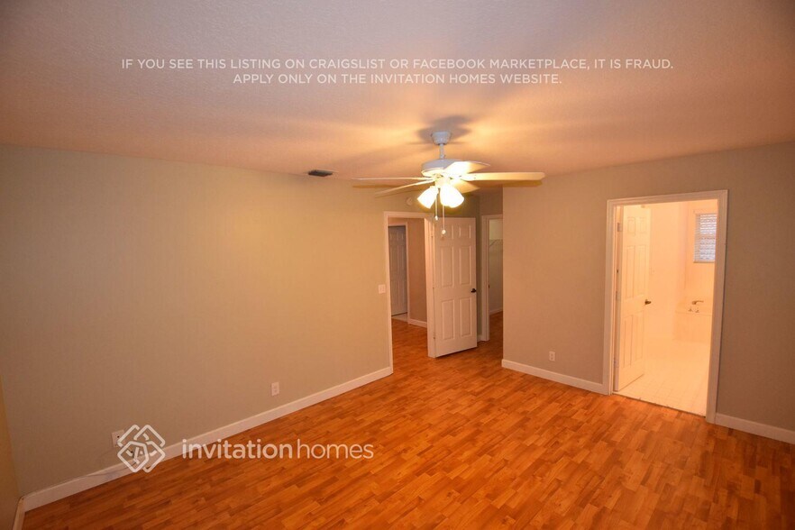 Building Photo - 10154 Aqua Vista Way