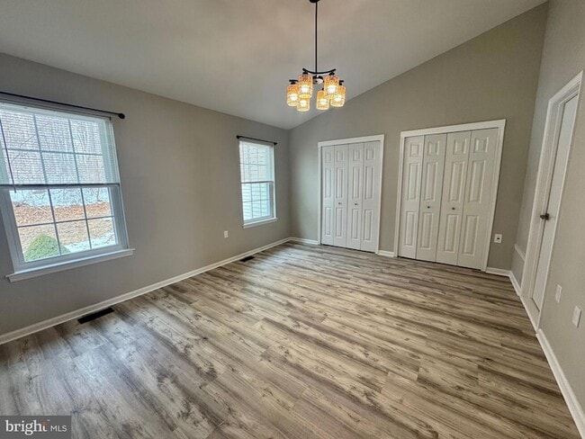 Building Photo - 26 Fair Oaks Ct