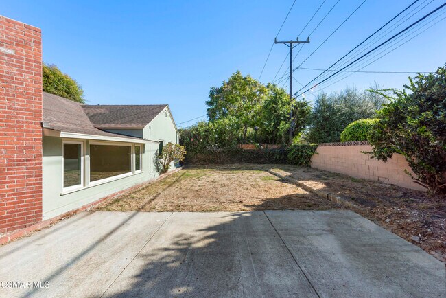Building Photo - 301 Frances St