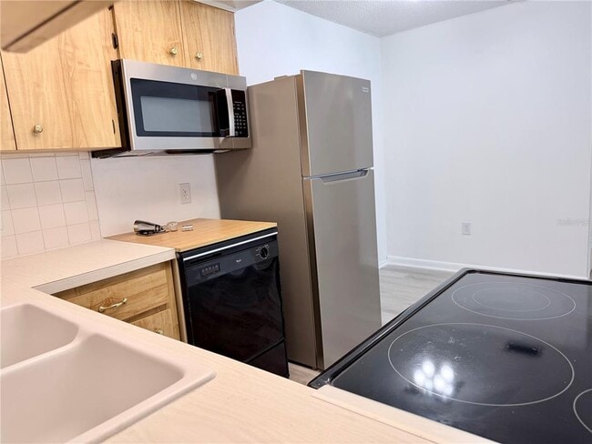 Building Photo - 4313 Tahitian Gardens Cir