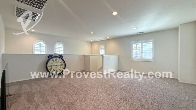 Building Photo - 11760 Sierra Rd