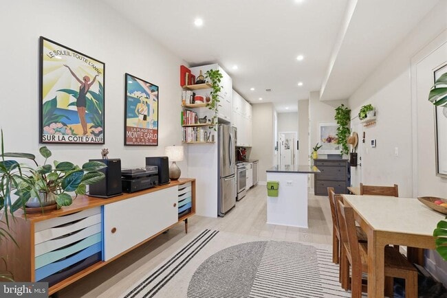 Building Photo - 2812 13th St NW