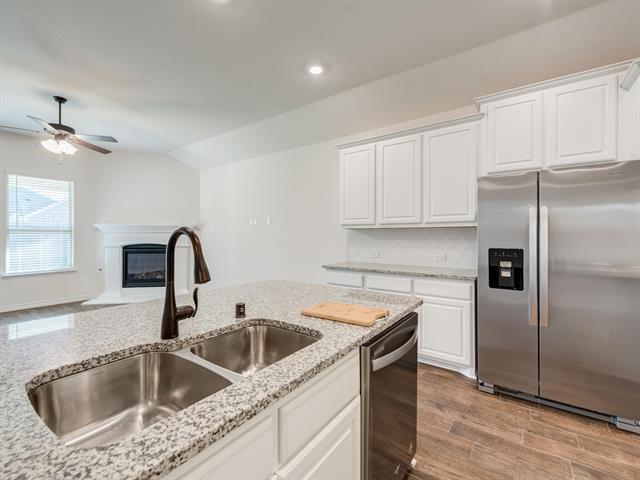 Building Photo - 3127 Maverick Dr
