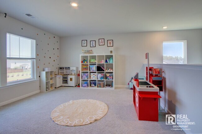 Building Photo - 214 Honey Horn Dr