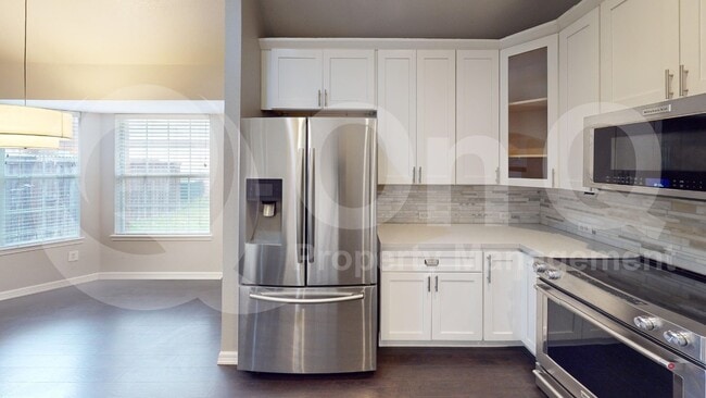 Building Photo - 6201 Grantham Dr