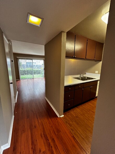 Building Photo - 344 S Arroyo Dr