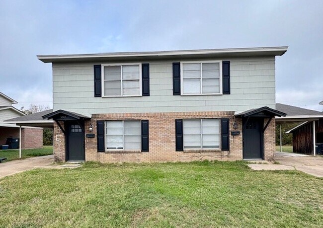 Primary Photo - 5505-5507 Tennyson