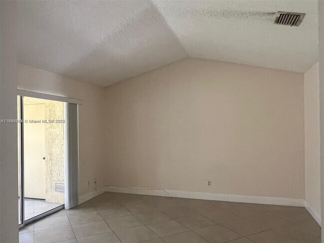 Building Photo - 937 Coral Club Dr