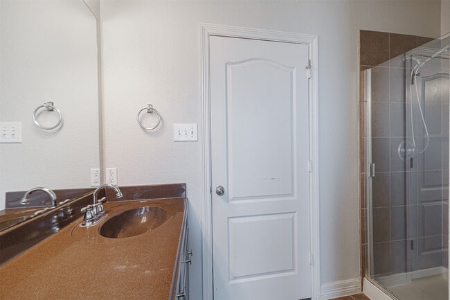 Building Photo - 7014 Durango Creek Dr