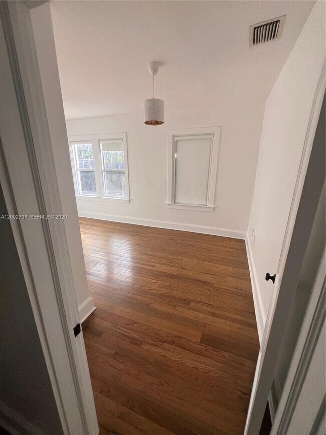 Building Photo - 2272 SW 11th Terrace