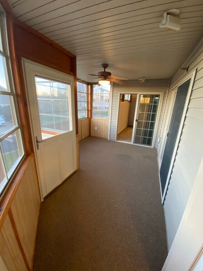 Building Photo - 5236 Sassafras Dr