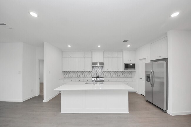 Building Photo - 31502 San Floro Dr