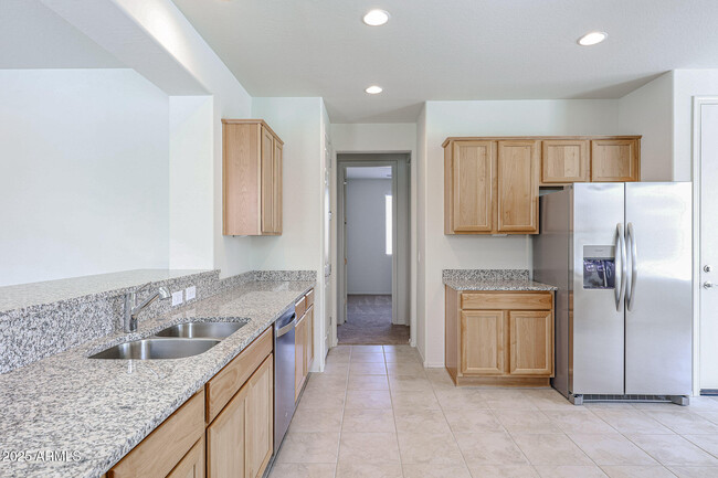 Building Photo - 7118 W Bent Tree Dr