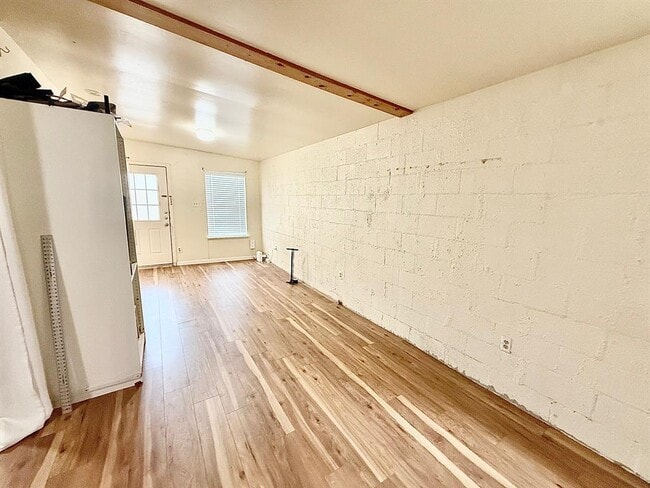 Building Photo - 5712 Chesterfield Ave