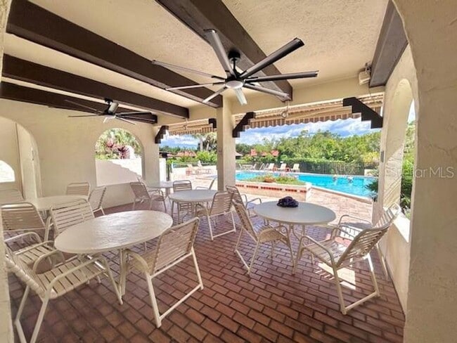 Building Photo - 230 Laurel Hollow Dr