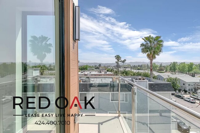 Building Photo - 12444 1/2 Chandler Blvd-514