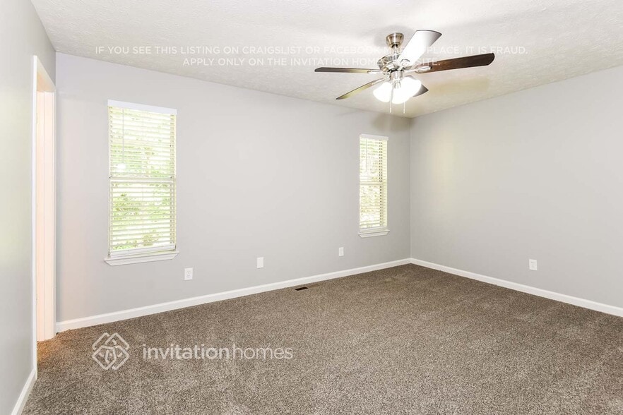 Building Photo - 900 Barros Cir