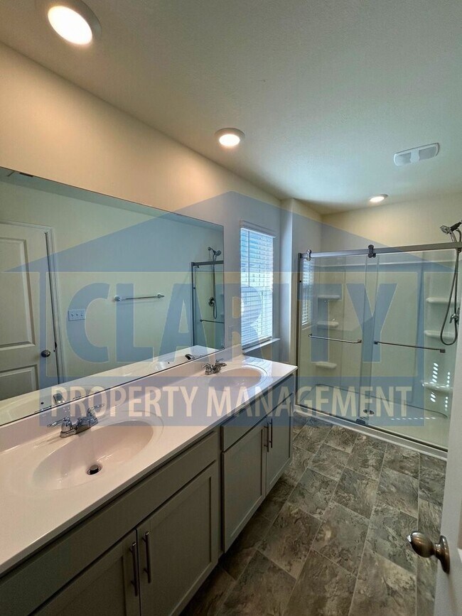 Building Photo - Beautiful 3 bedroom home in new North Cleveland neighborhood!