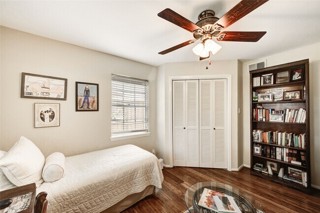Building Photo - 2602 Briarbrook Dr
