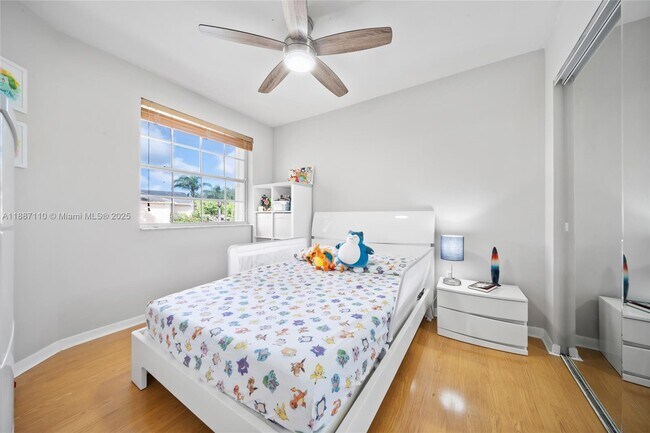 Building Photo - 9883 SW 118th Pl