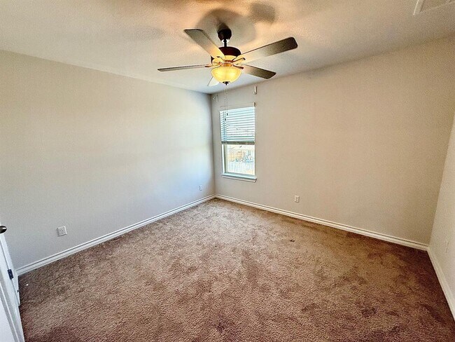 Building Photo - 6601 Folsom Ave