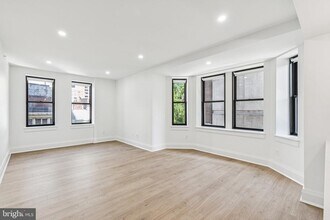 Building Photo - 135 S 19th St