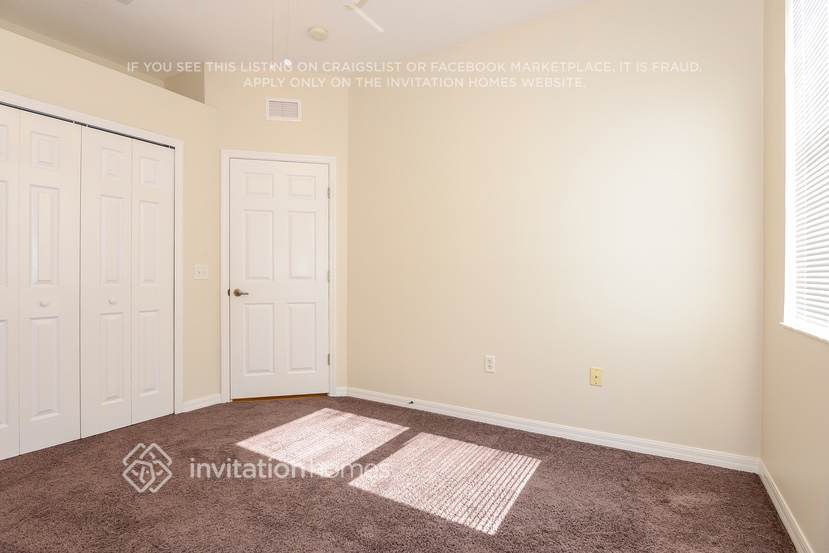 Building Photo - 3231 70th Ct E