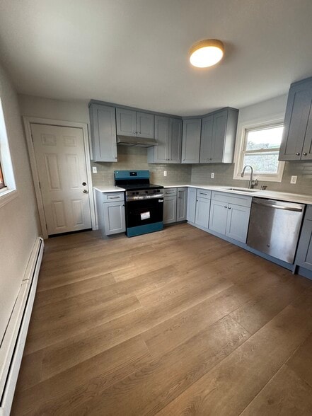 Building Photo - 613 South St