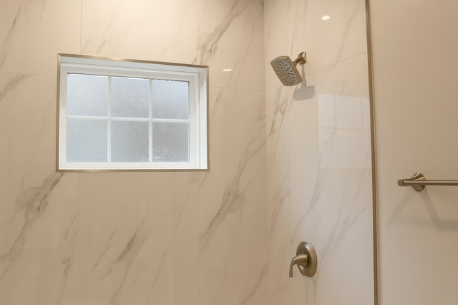 Building Photo - 264 Bowen St